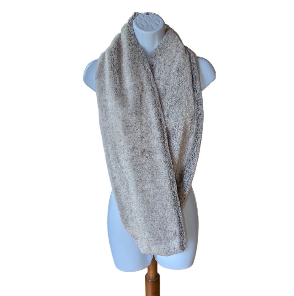 West Loop Faux Fur Inifity Scarf Grey